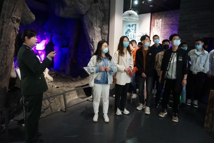 1619429219624022484.jpg 1619429219624022484.jpg