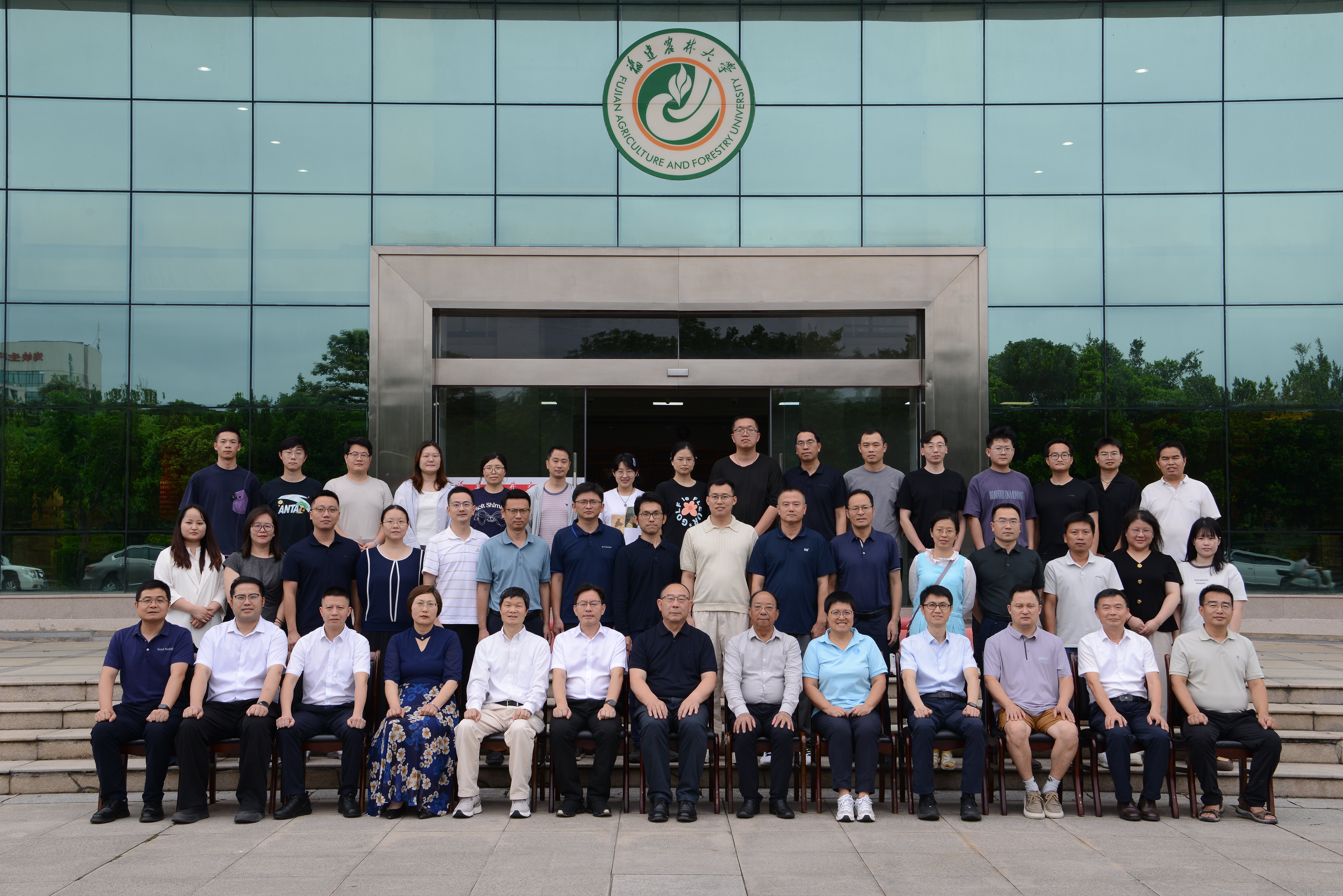 大会合影.jpg 大会合影.jpg