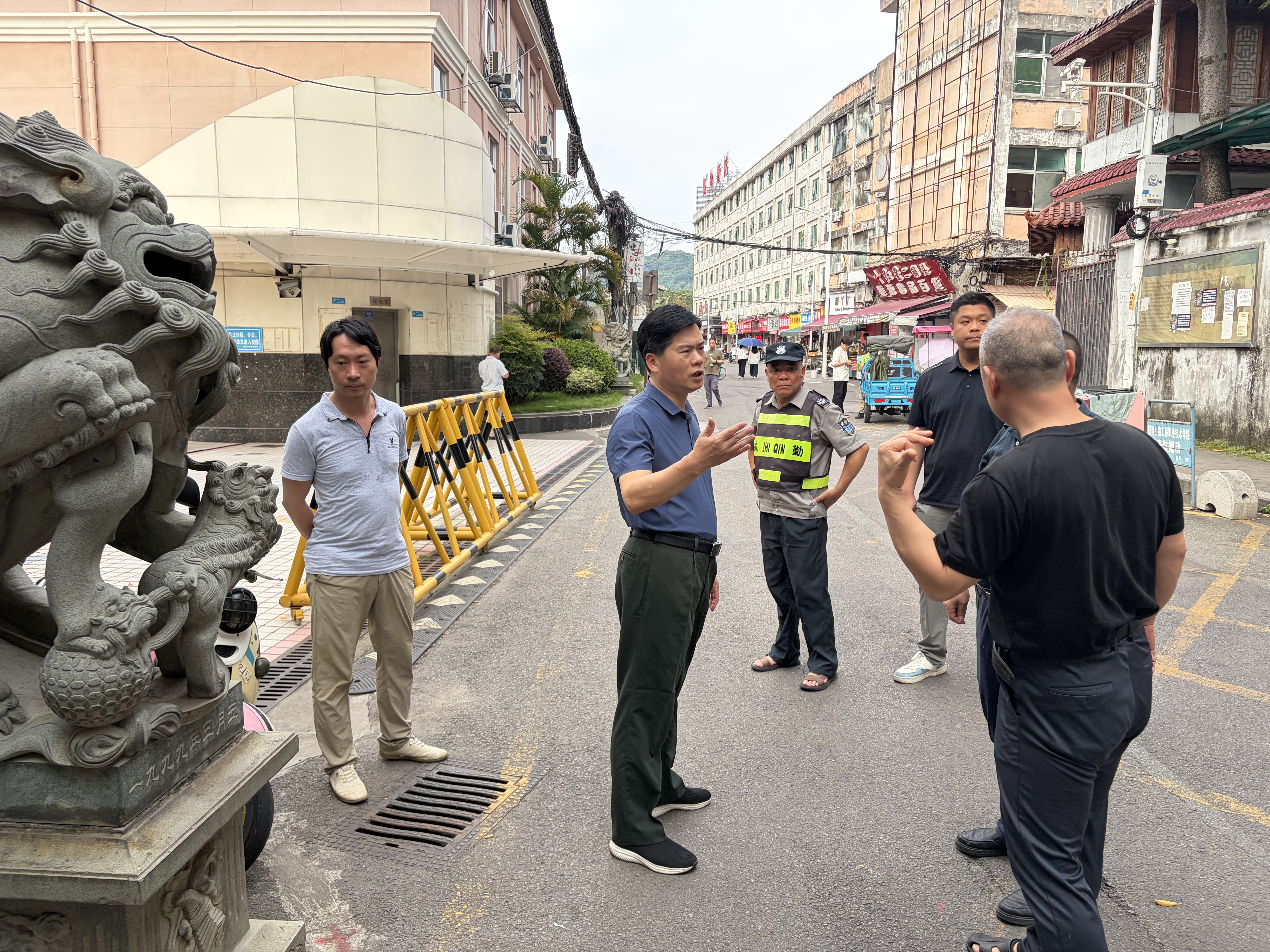 检查门区安全工作.jpg